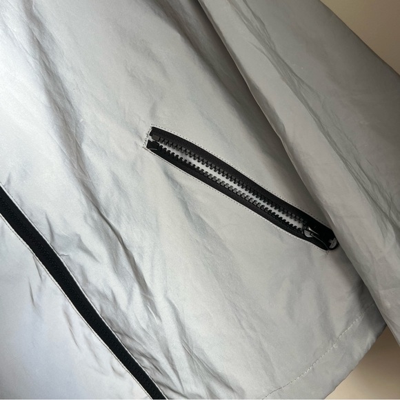 Reflective Jacket. - Picture 3 of 4